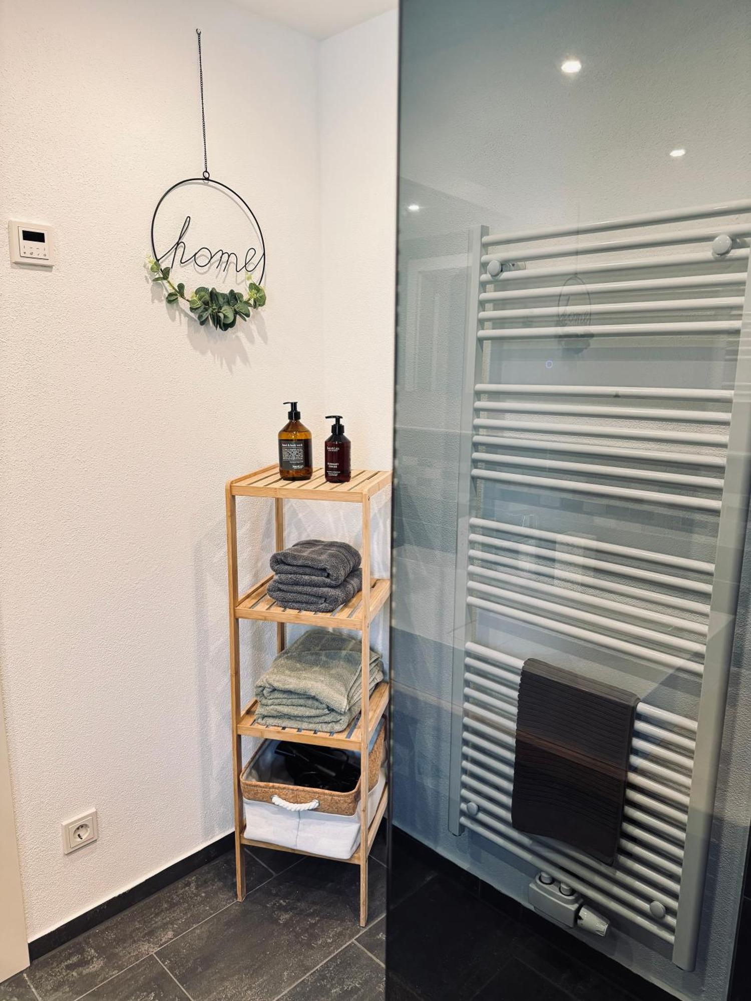 Moderne Wohnung Zum Wohlfuehlen Brachback Bagian luar foto
